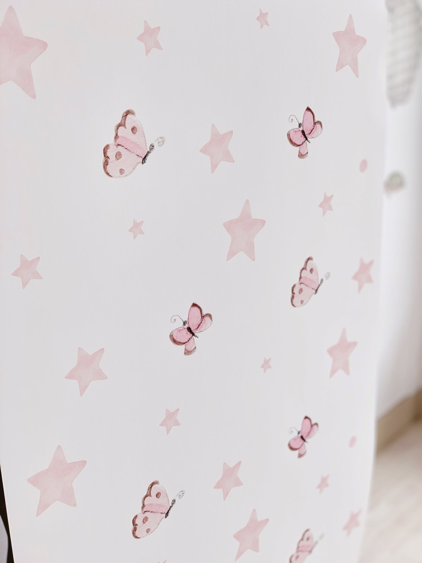 MARIPOSAS Y ESTRELLAS Papel pintado infantil