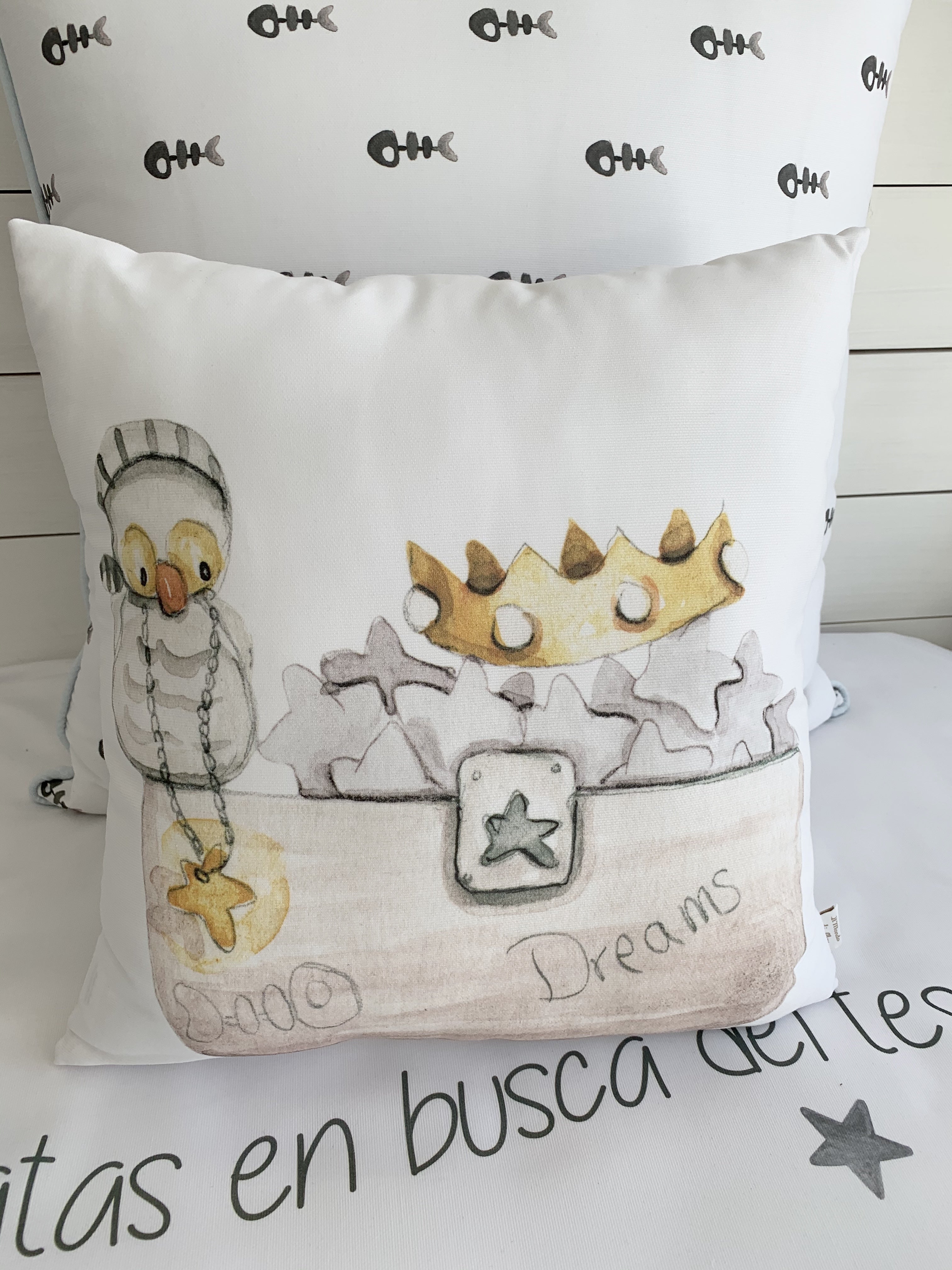 Cojín infantil personalizado LORO CON COFRE