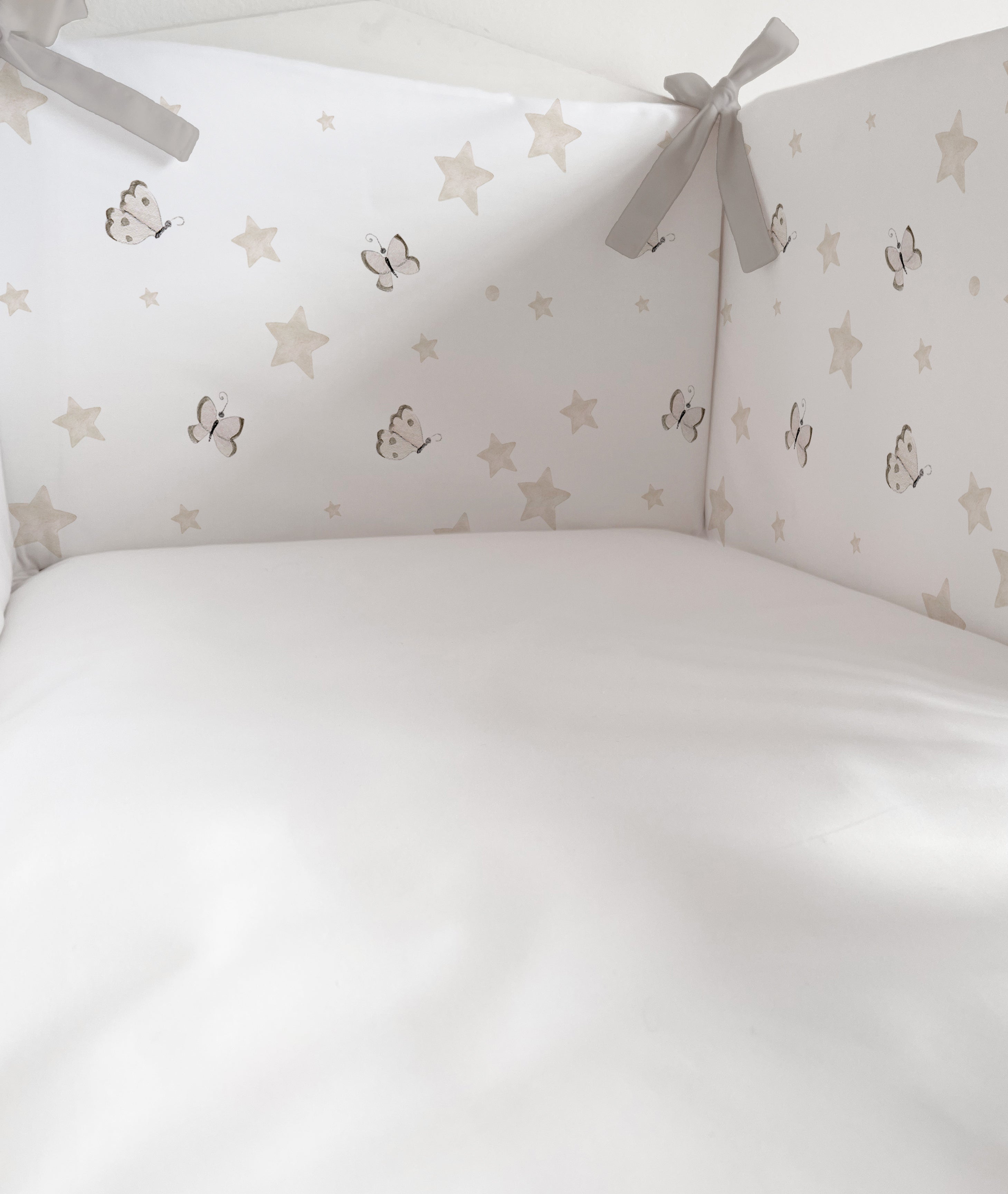 Estrellas y mariposas Beige MAXI Protector de Cuna