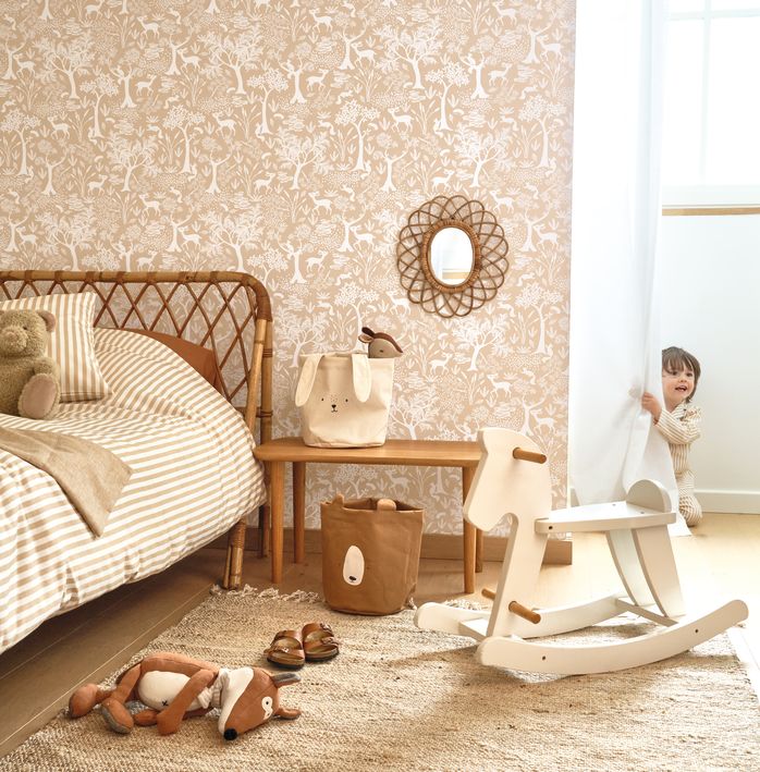 Papel pintado infantil -  BOSQUE POETICO BEIGE CAMEL | Perfecta para la habitación de tus hijos | Il Mondo di Alex