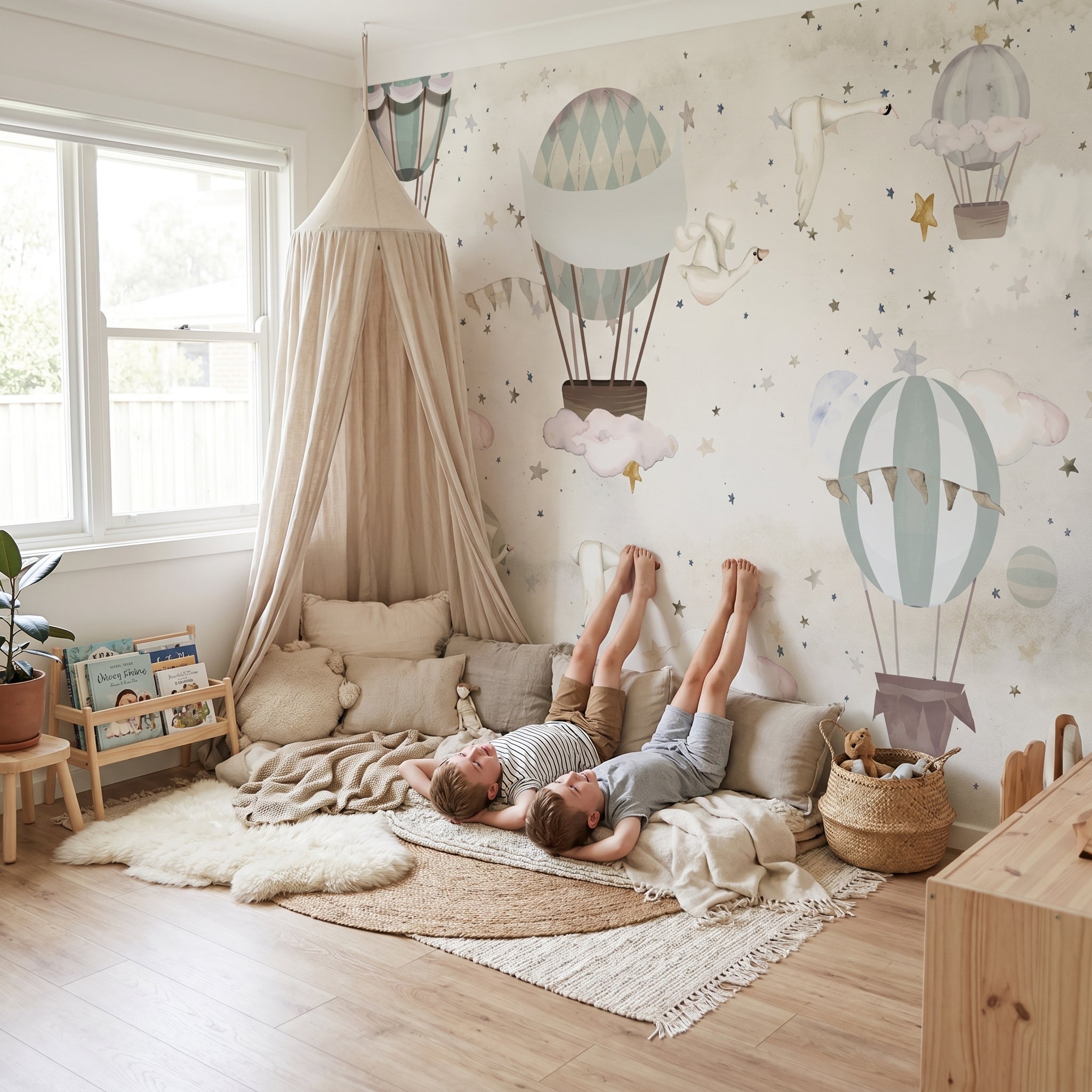 GLOBOS AROUND THE WORLD III Mural de papel pintado
